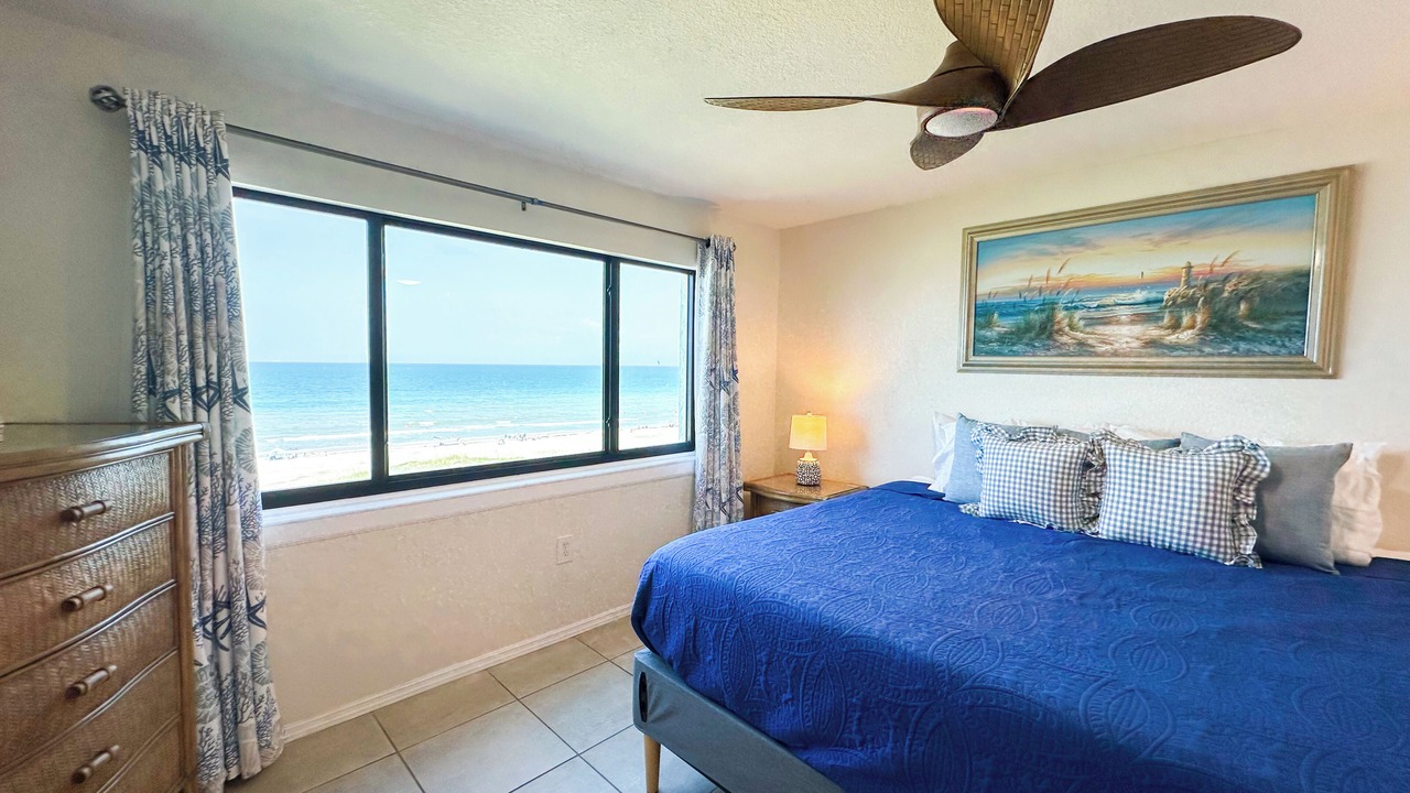 Photo of Bedroom in Cocoa Beach