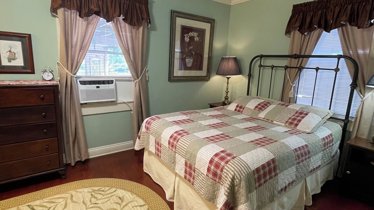 Photo of Bedroom in Houma