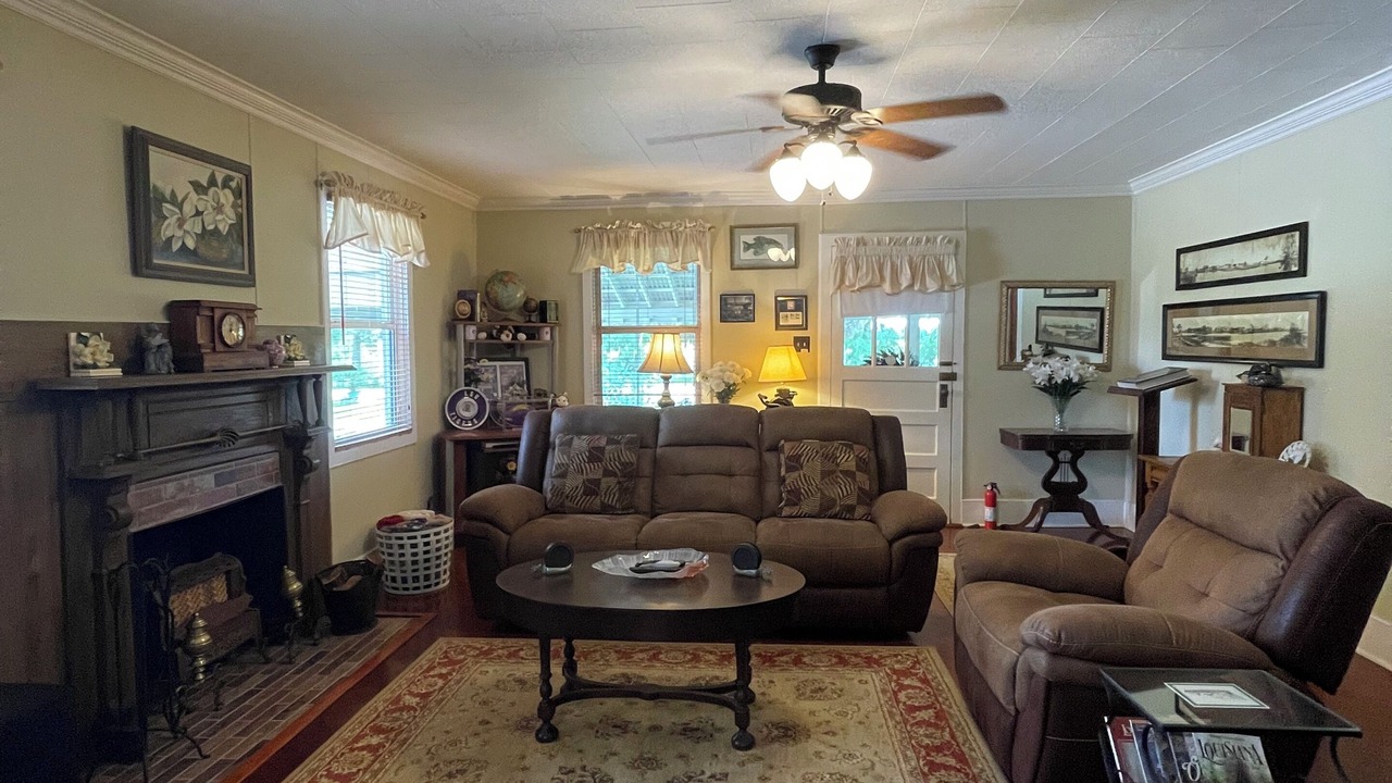 Photo of Livingroom in Houma
