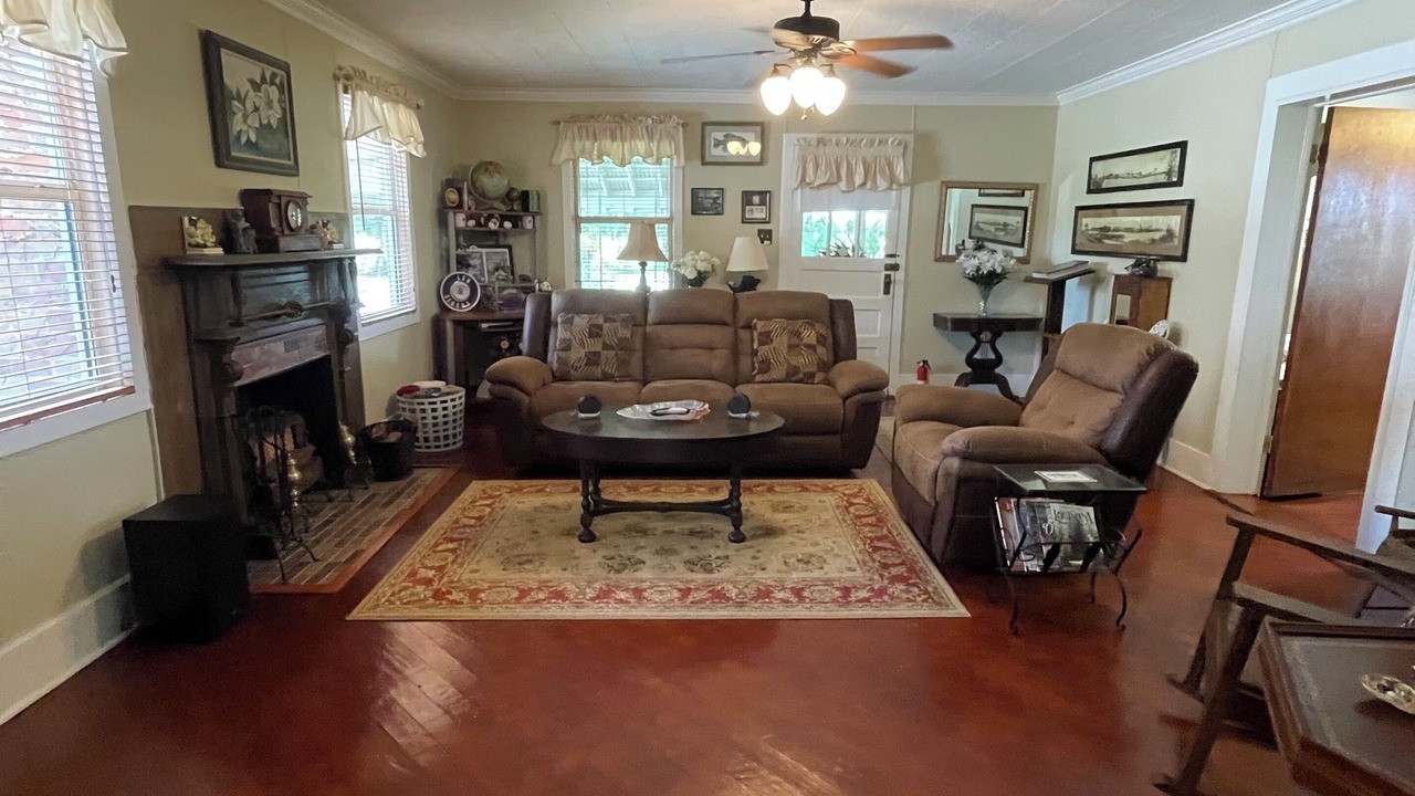 Photo of Livingroom in Houma