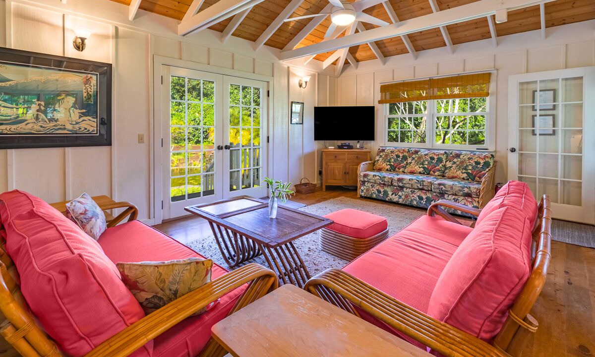 Photo of Livingroom in Kilauea