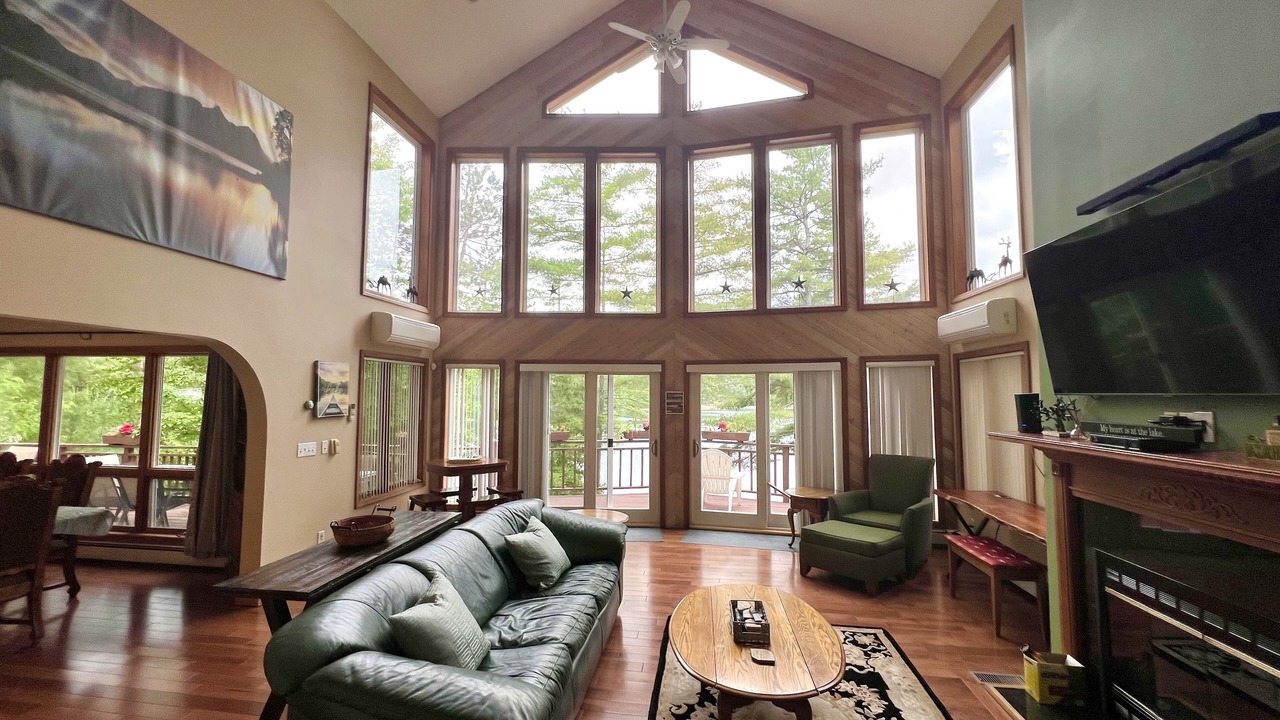 Photo of Livingroom in Warrensburg