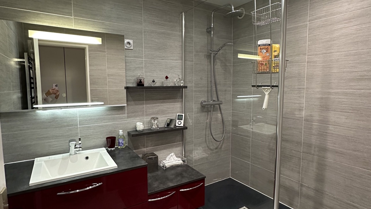 Photo of Bathroom in Centre Ville