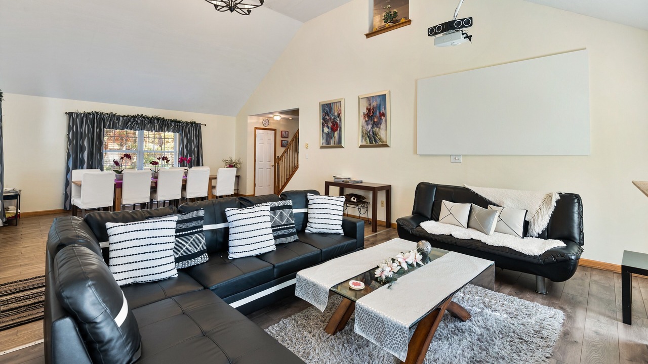 Photo of Livingroom in Tunkhannock Township