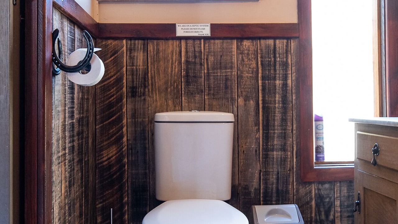 Photo of Bathroom in Boorolite