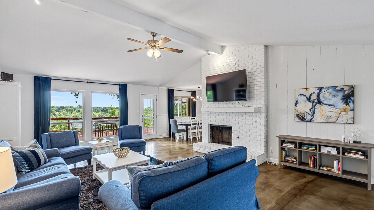 Photo of Livingroom in Balcones Woods