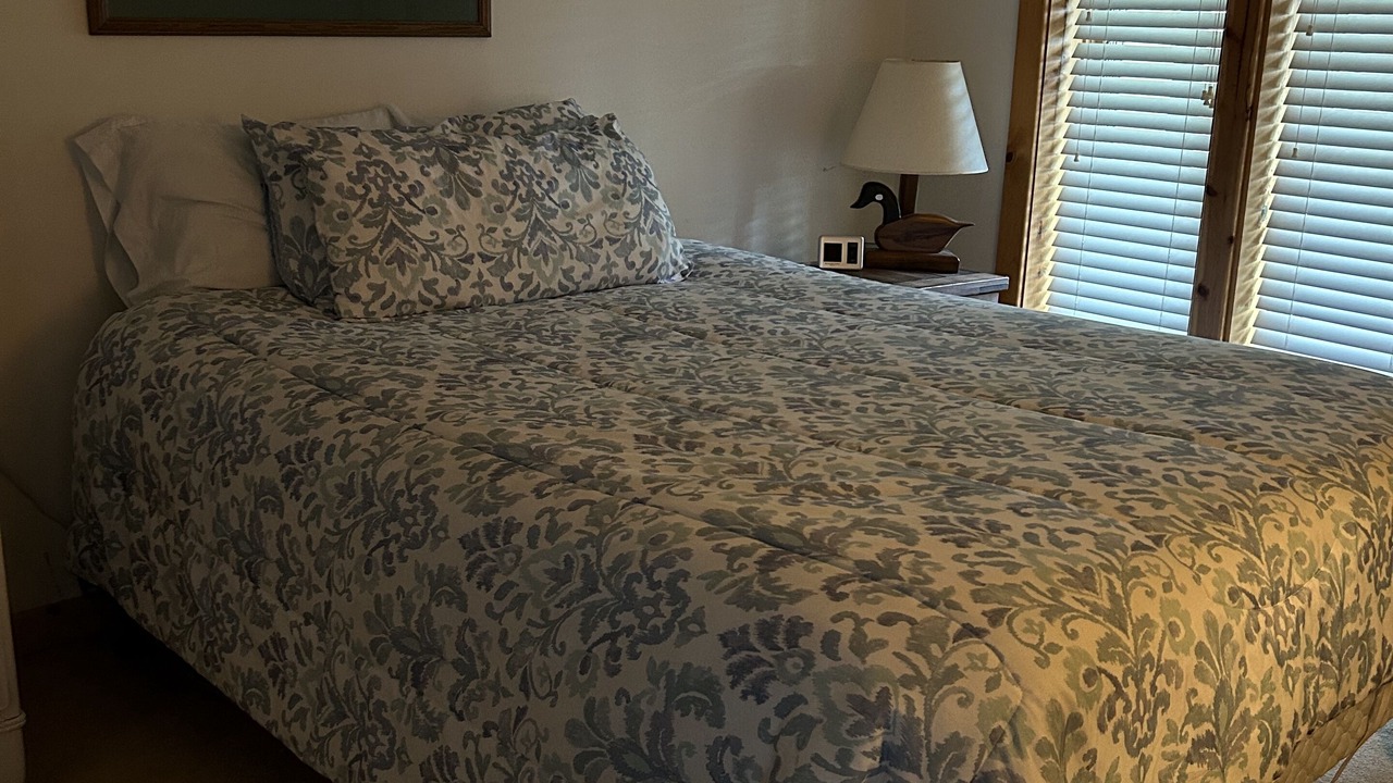 Photo of Bedroom in Town of Somerset