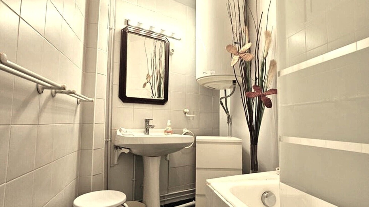 Photo of Bathroom in Chaillot