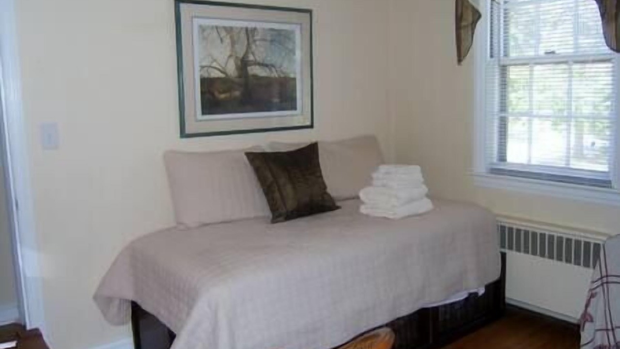 Photo of Bathroom in Bancroft Parkway