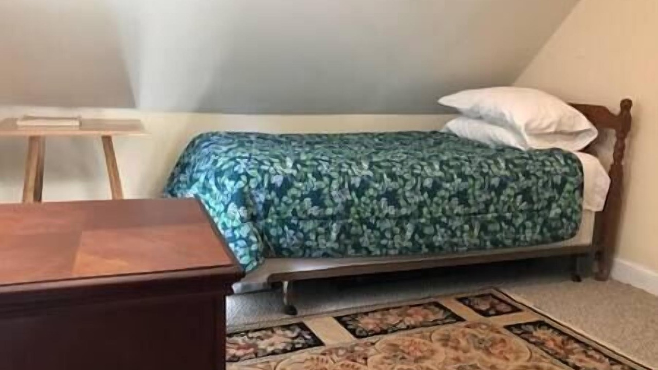Photo of Bedroom in Bancroft Parkway