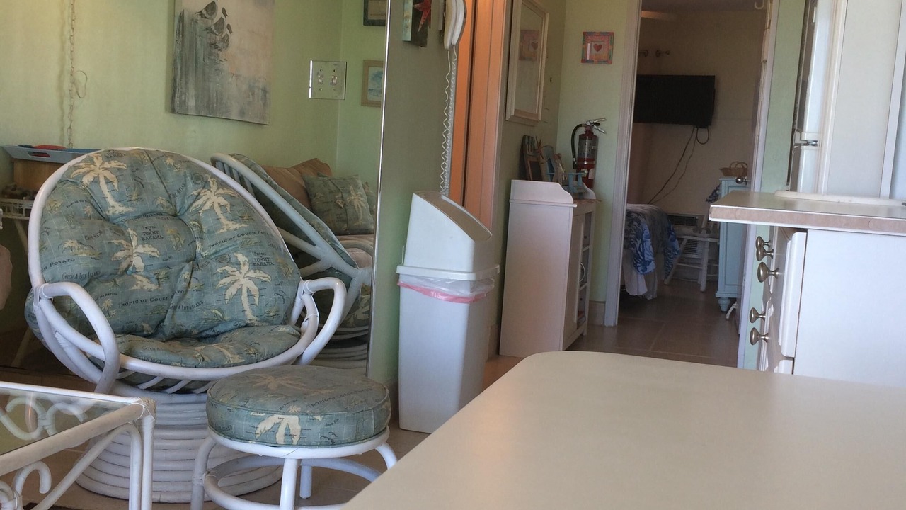 Photo of Livingroom in Crescent Beach