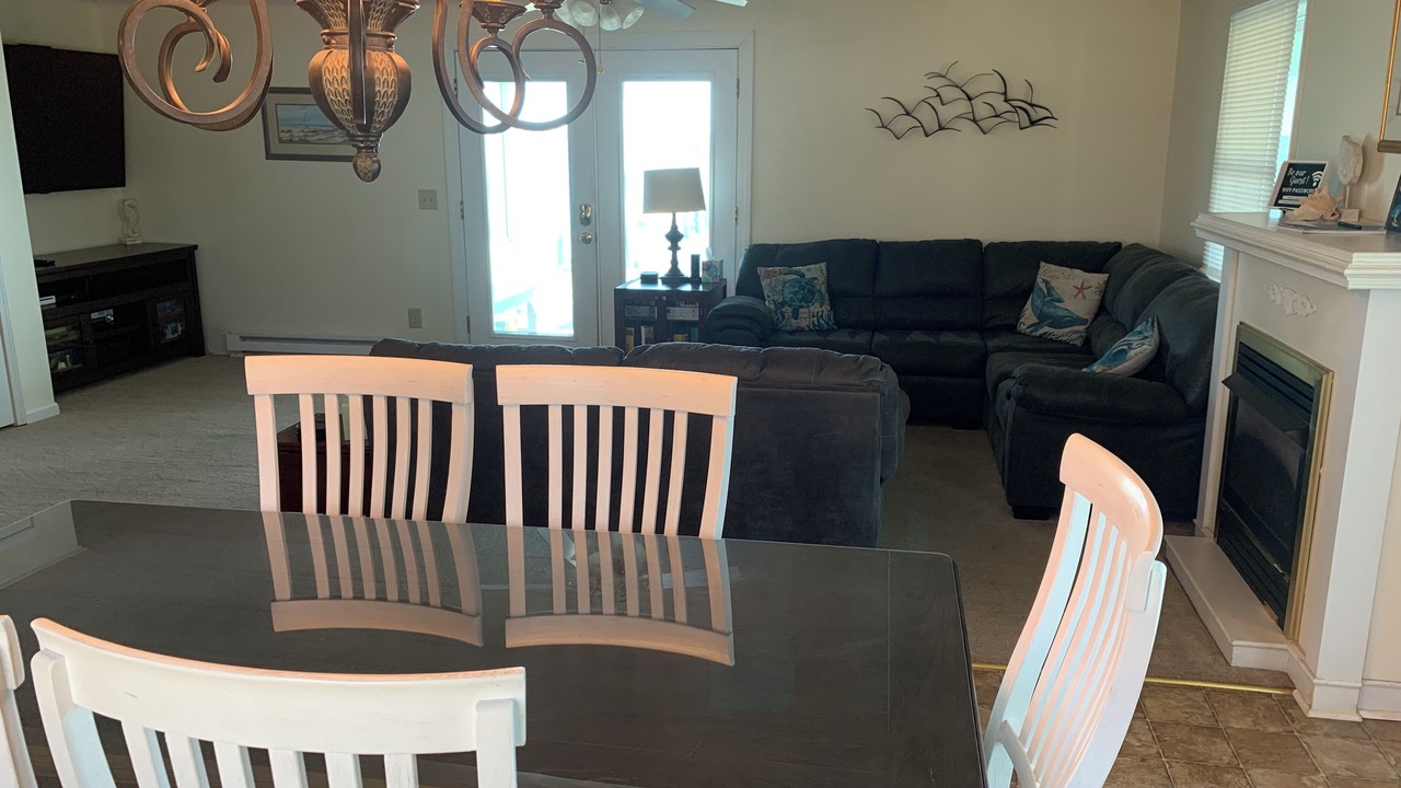 Photo of Livingroom in Currituck County
