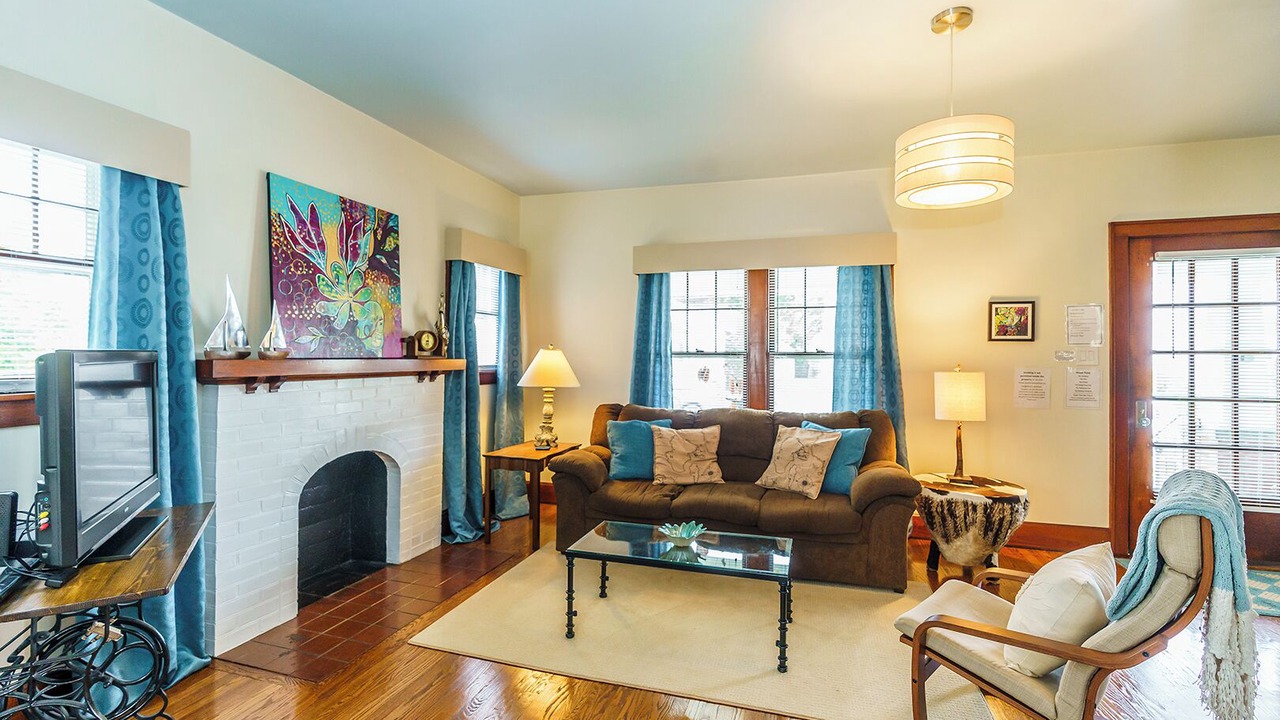 Photo of Livingroom in Berea