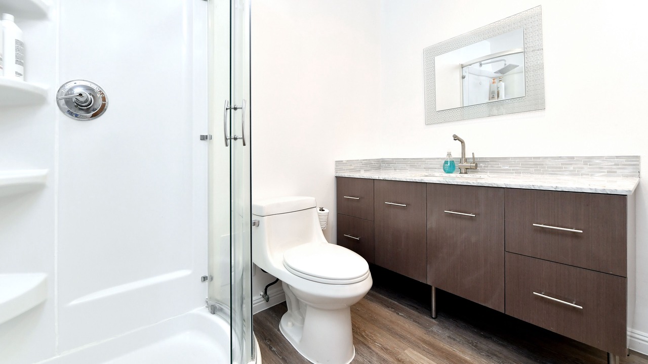 Photo of Bathroom in Outer Sunset