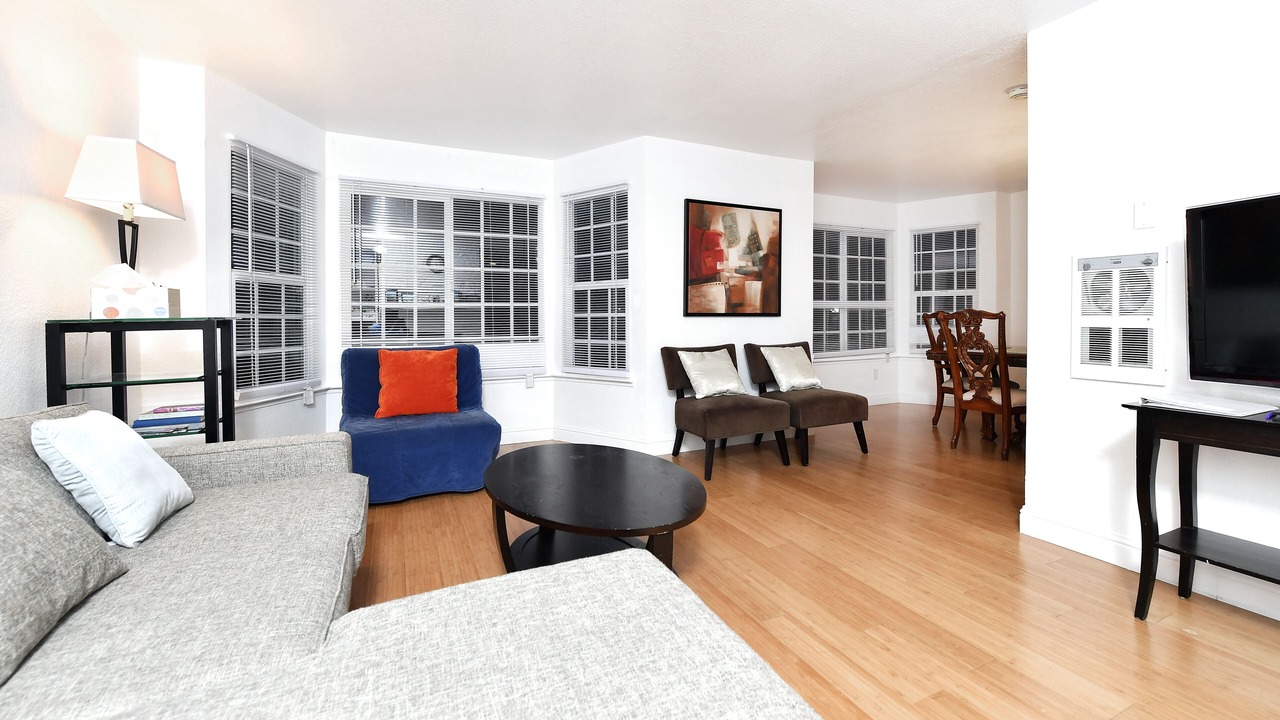 Photo of Livingroom in Outer Sunset