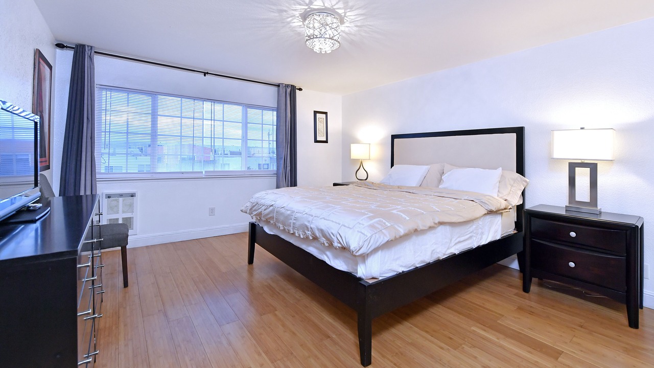 Photo of Bedroom in Outer Sunset