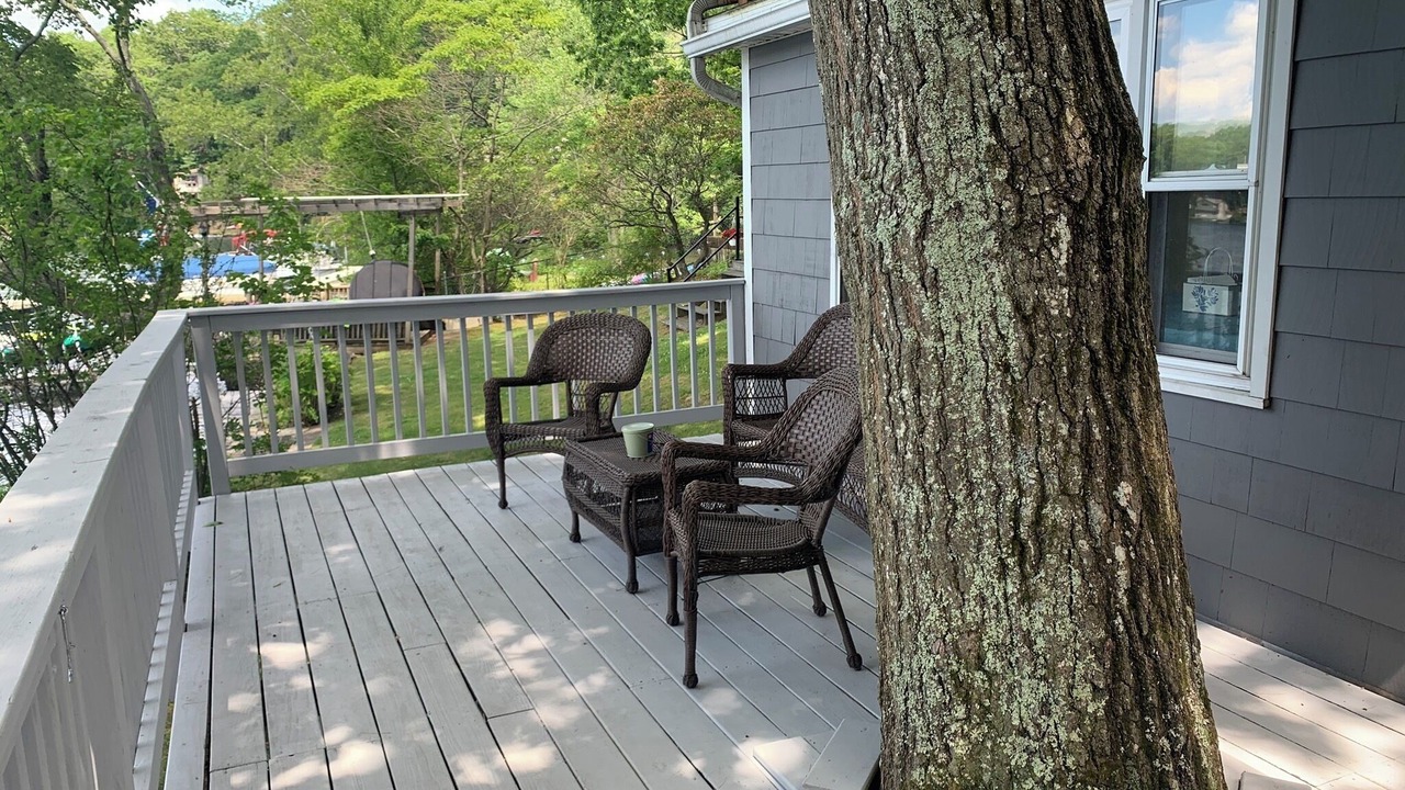 Photo of Outdoor in Lake Pocotopaug