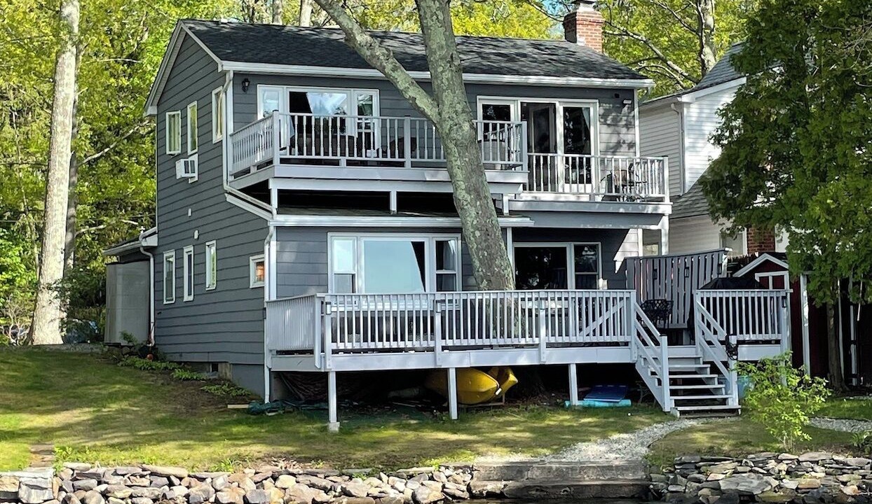 Photo of Outdoor in Lake Pocotopaug