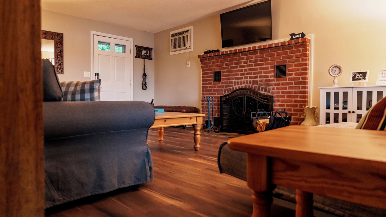 Photo of Livingroom in Lake Pocotopaug