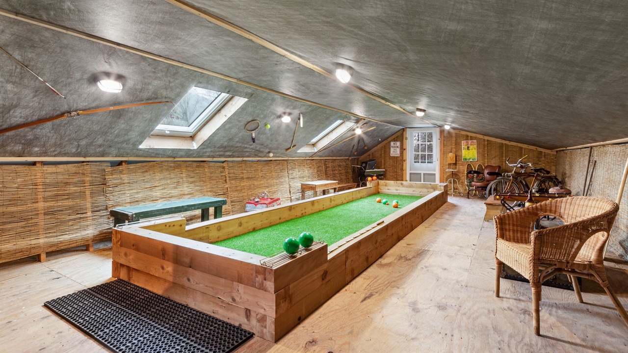 Photo of Bedroom in Lake Hill