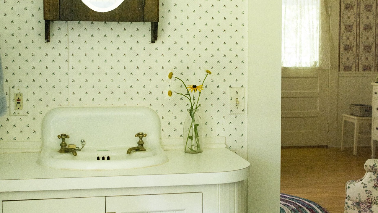 Photo of Bathroom in Compton