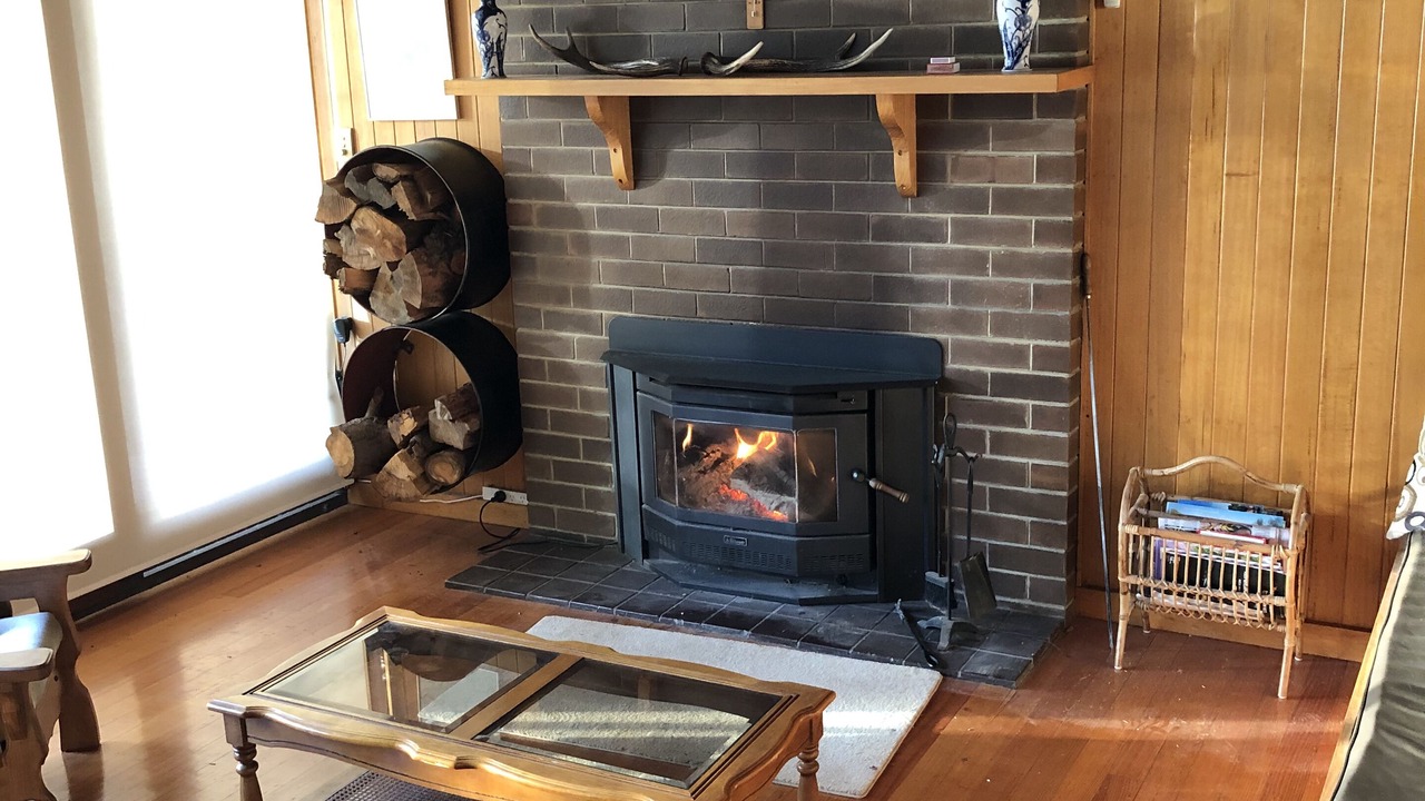 Photo of Livingroom in Taylor Bay