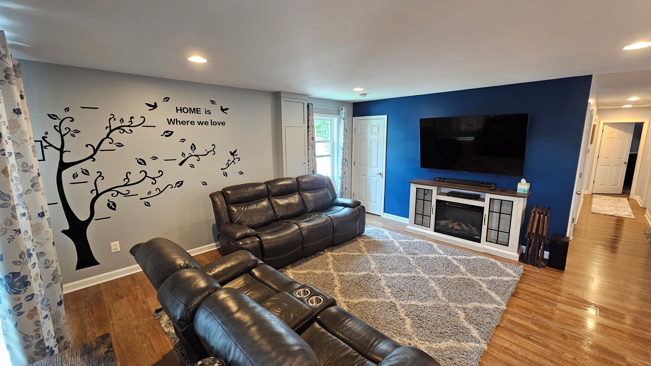 Photo of Livingroom in Saratoga Springs