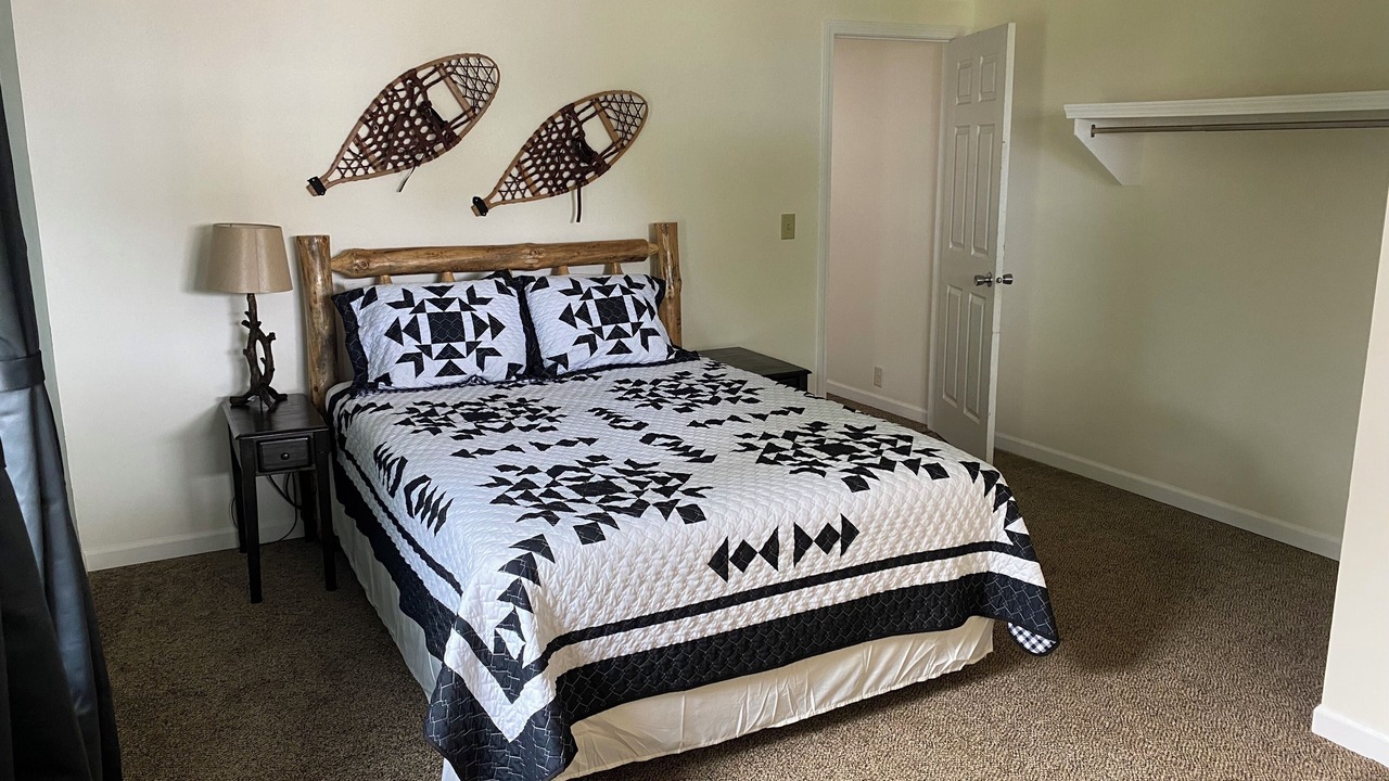 Photo of Bedroom in Munising
