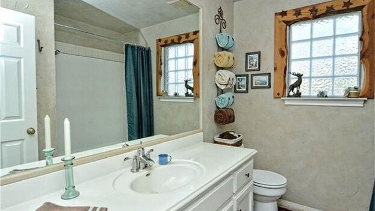 Photo of Bathroom in Kyle
