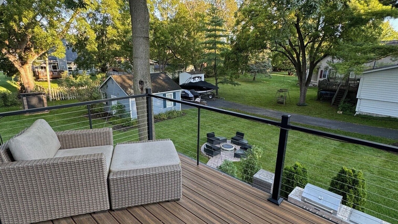 Photo of Patio Balcony in Williams Bay