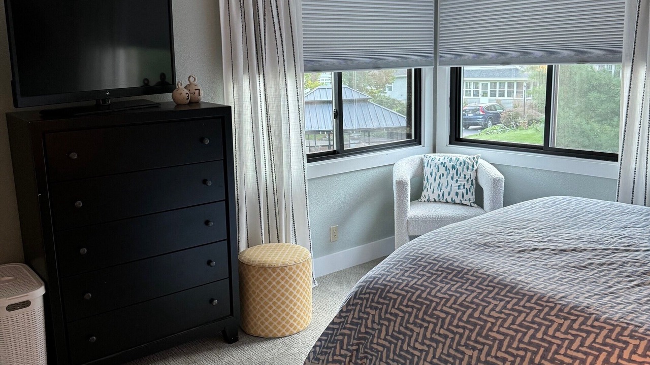 Photo of Bedroom in Williams Bay