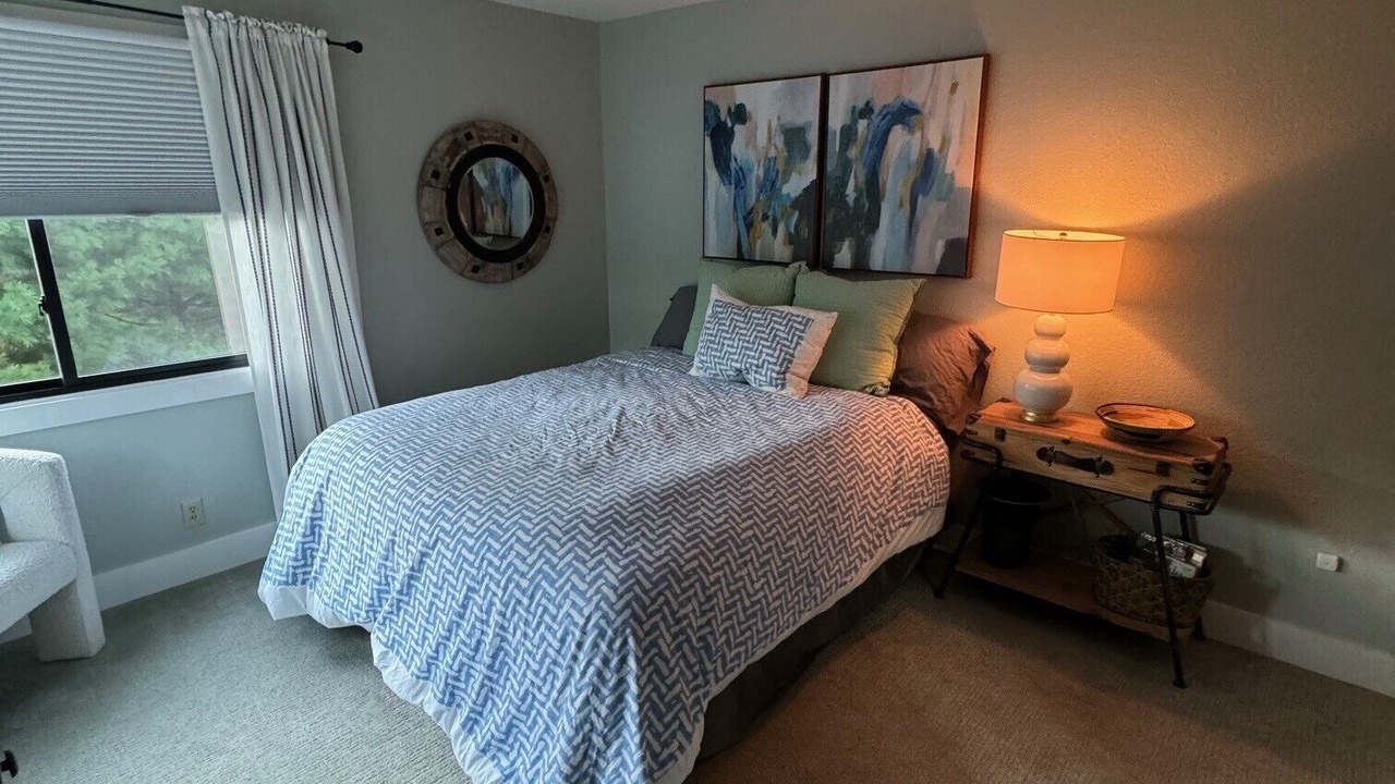 Photo of Bedroom in Williams Bay