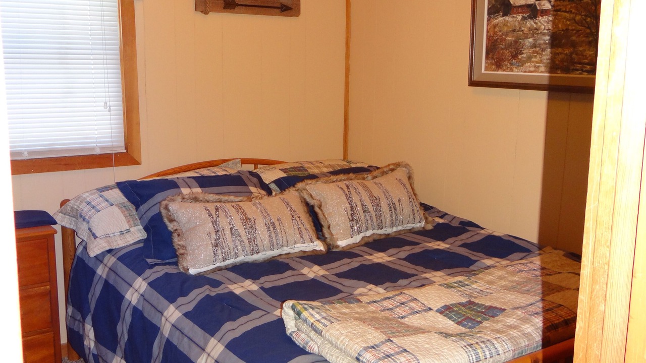 Photo of Bedroom in Rowland