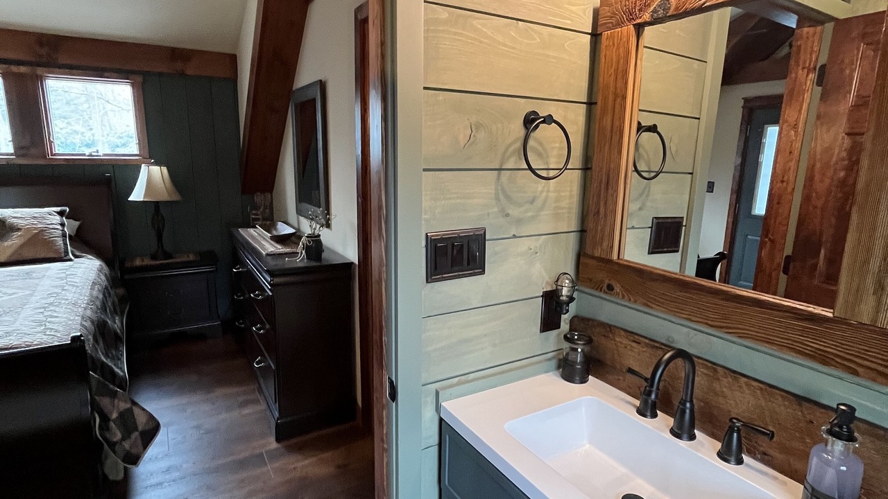 Photo of Bedroom in Jim Thorpe
