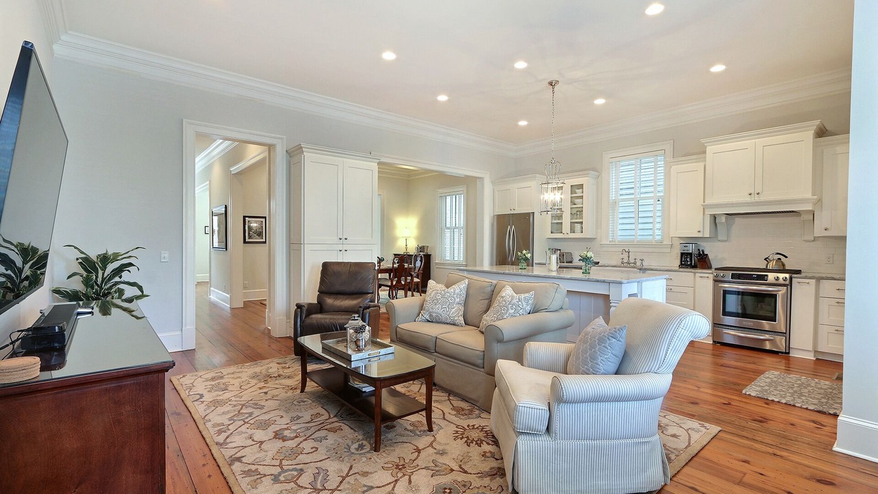 Photo of Livingroom in Savannah Victorian District