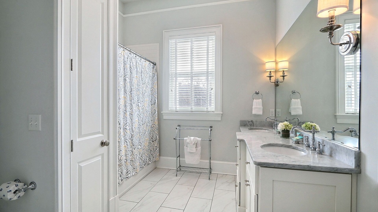 Photo of Bathroom in Savannah Victorian District