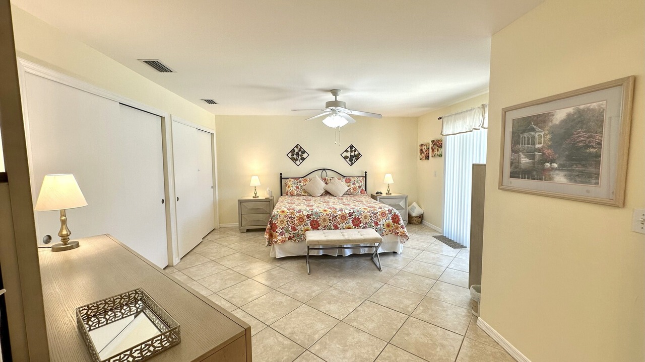 Photo of Others in Pelican