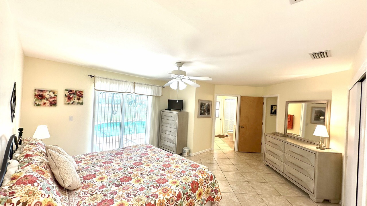 Photo of Outdoor in Pelican