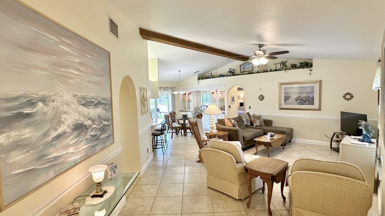 Photo of Others in Pelican