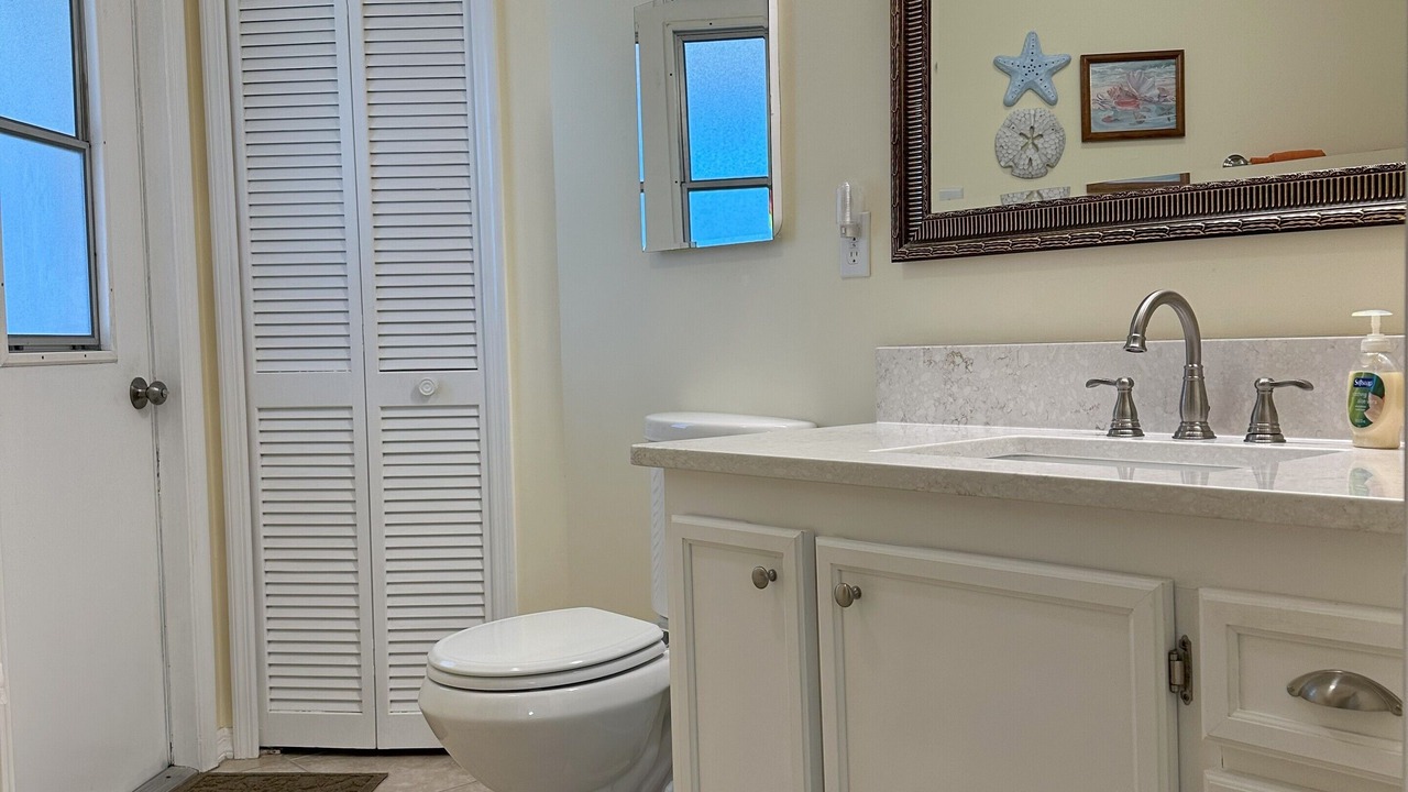 Photo of Bathroom in Pelican