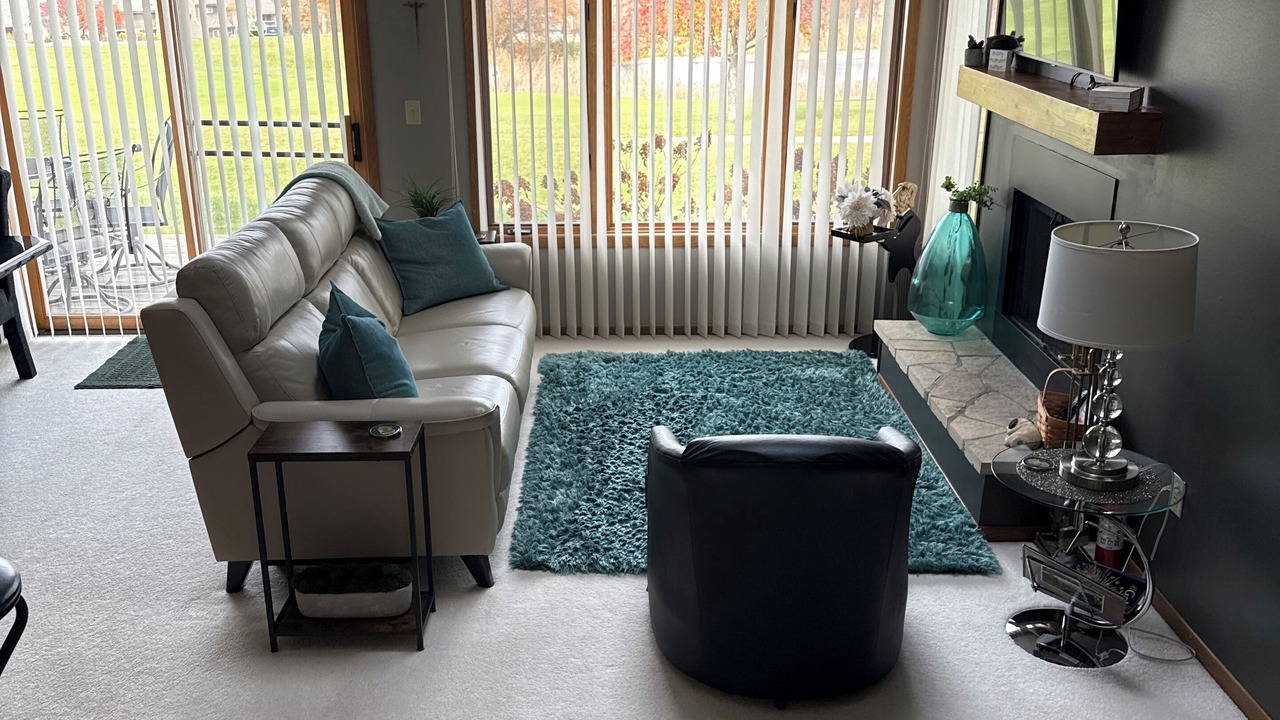 Photo of Livingroom in The Galena Territory