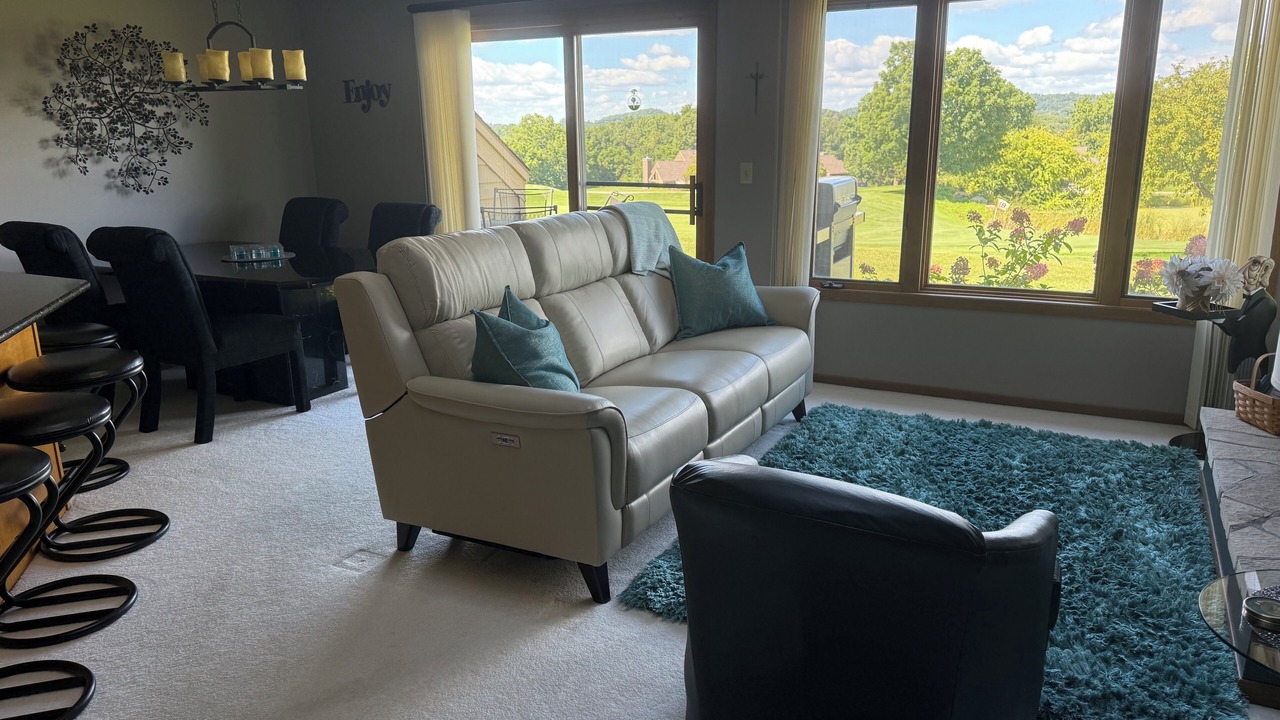 Photo of Livingroom in The Galena Territory