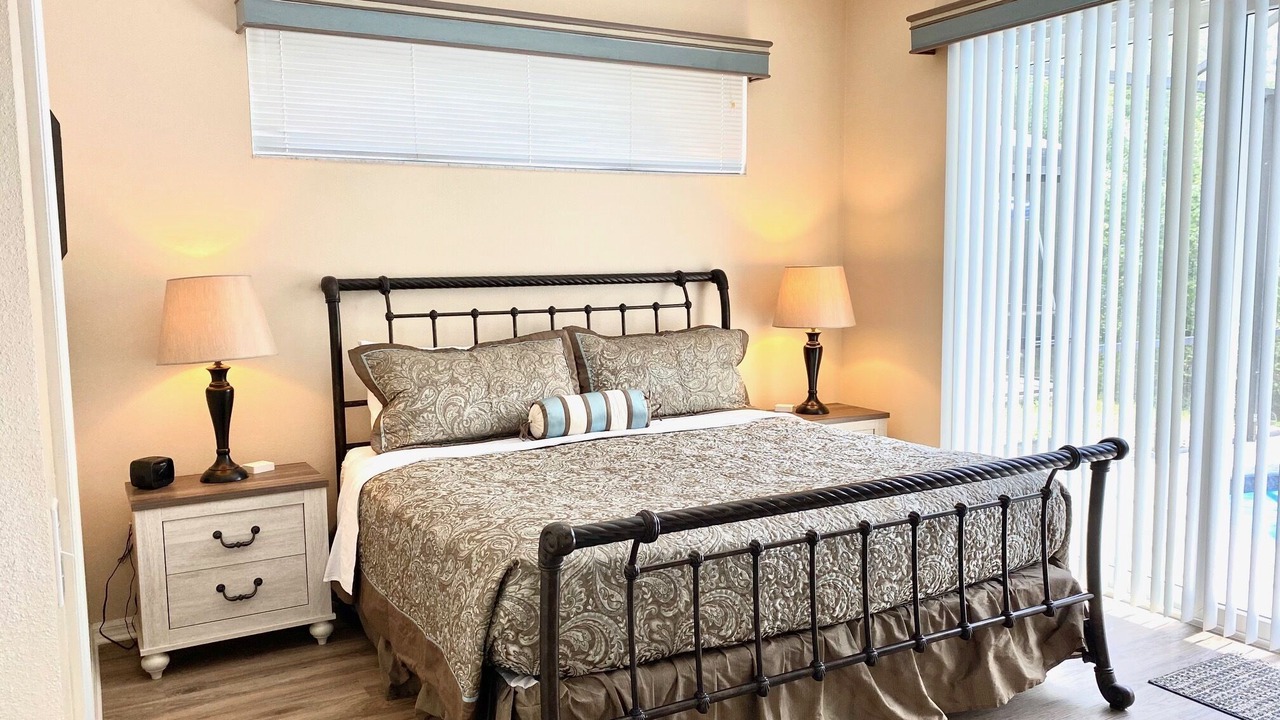 Photo of Bedroom in Sunset Lakes