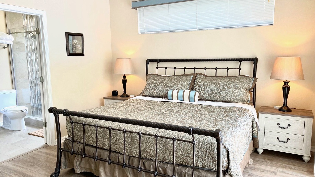 Photo of Bedroom in Sunset Lakes