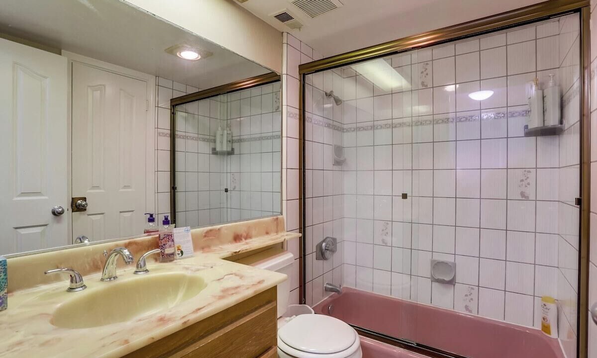 Photo of Bathroom in Mission Beach