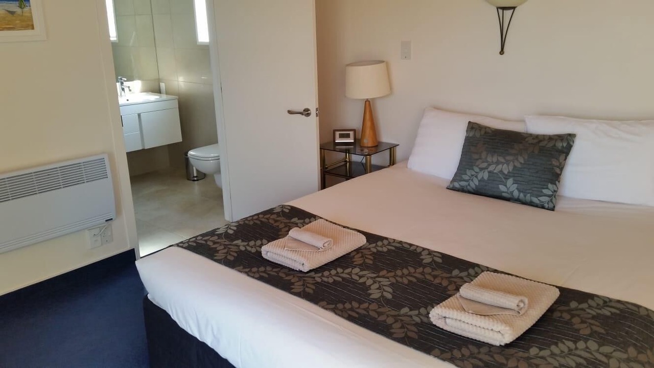 Photo of Bathroom in Ngaio Bay