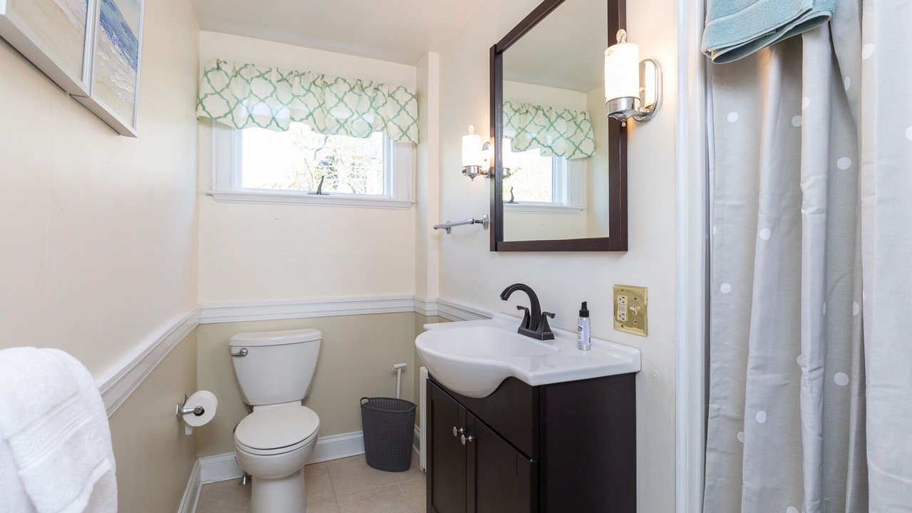 Photo of Bathroom in York Harbor