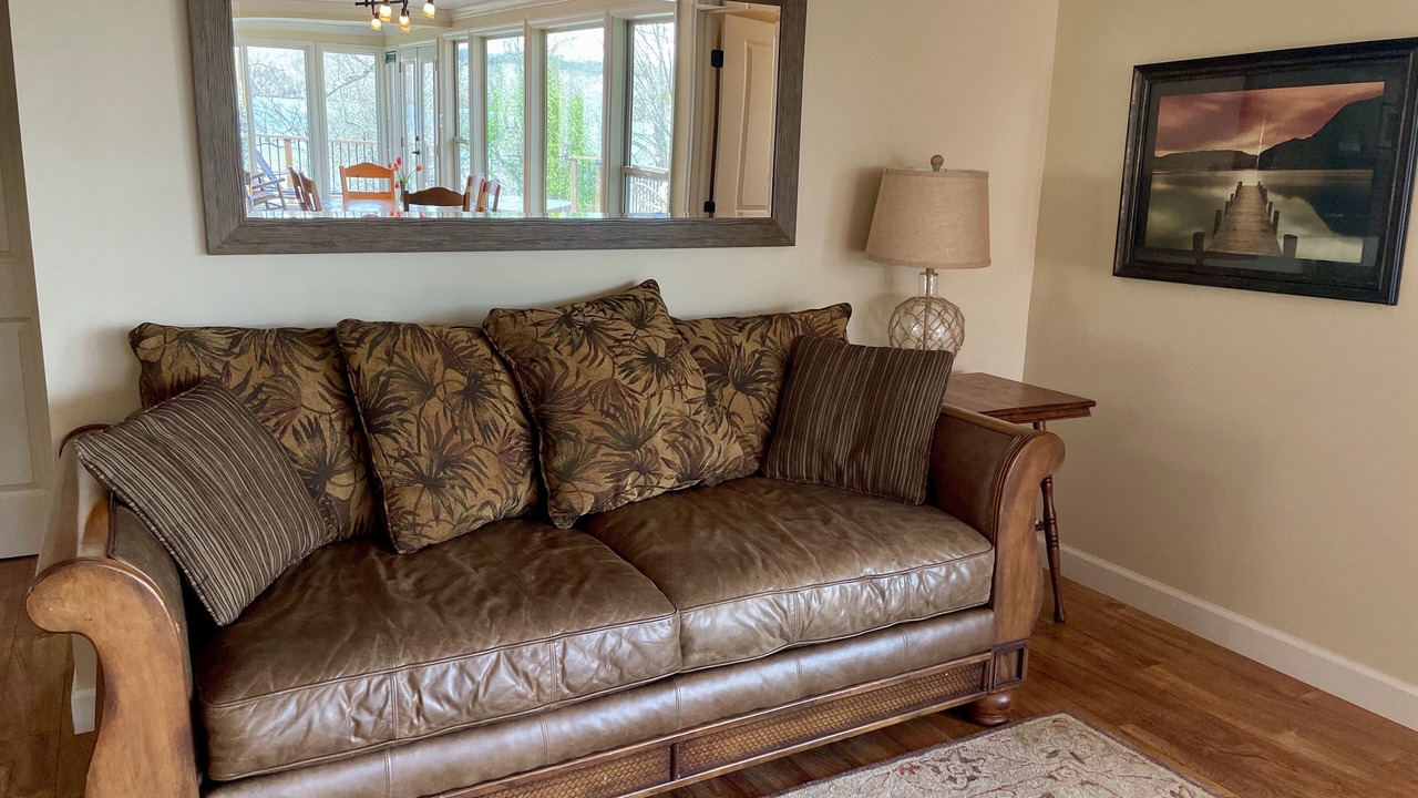Photo of Livingroom in Byrdstown