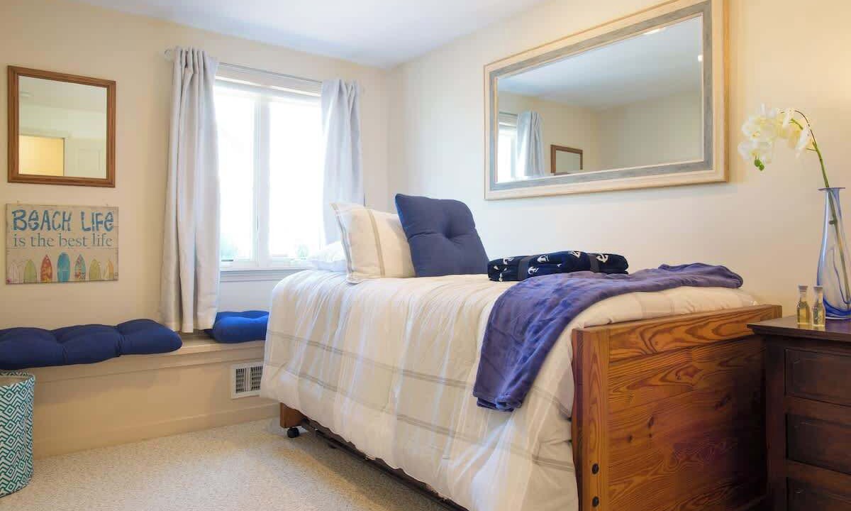 Photo of Bedroom in Newburyport
