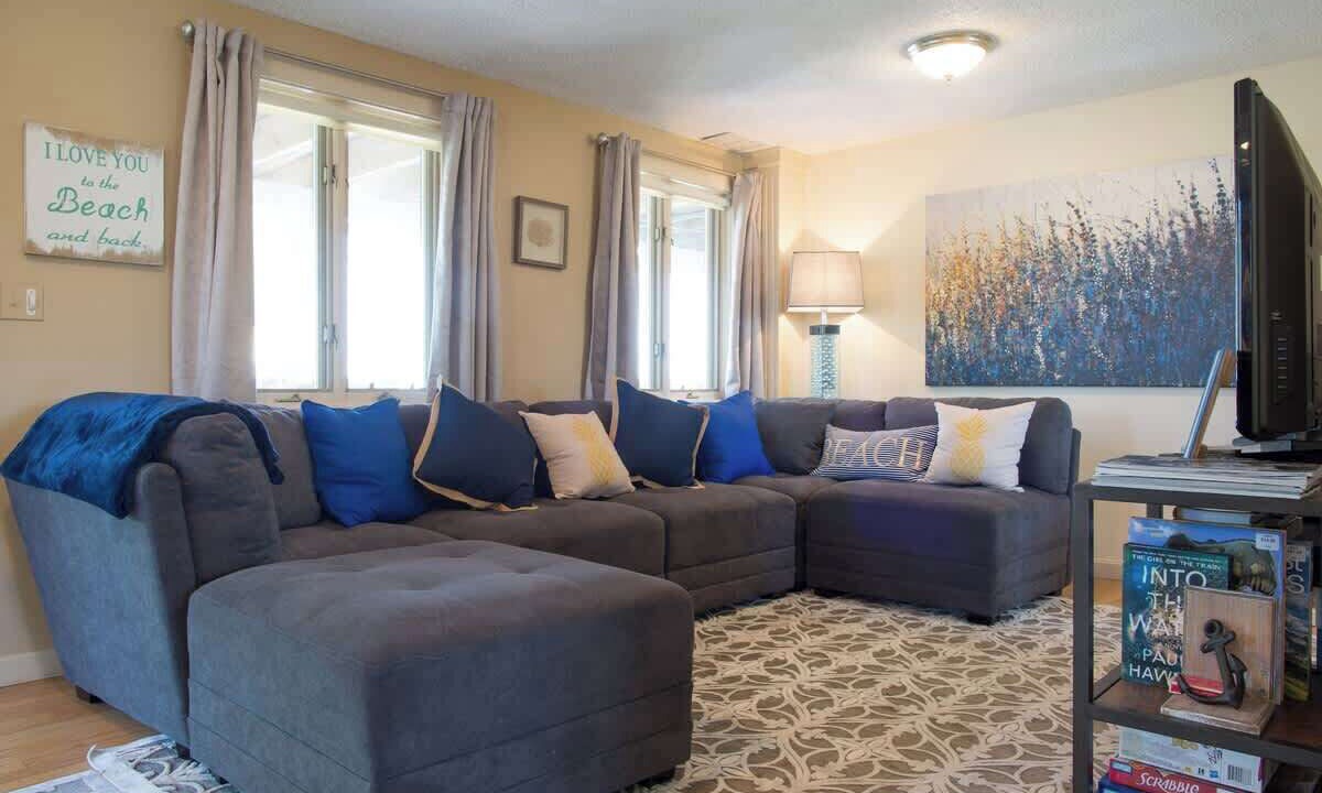 Photo of Livingroom in Newburyport
